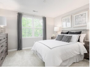 13 Limestone Blvd in Washington, NJ - Foto de edificio - Building Photo