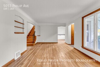 5053 Philip Ave in Maple Heights, OH - Building Photo - Building Photo