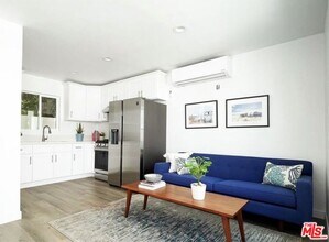 1733 S New England St in Los Angeles, CA - Building Photo - Building Photo