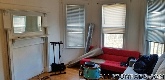 530 Cambridge St, Unit 3 in Boston, MA - Building Photo - Building Photo