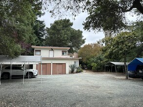 1901 Cooley Ave in East Palo Alto, CA - Building Photo - Building Photo