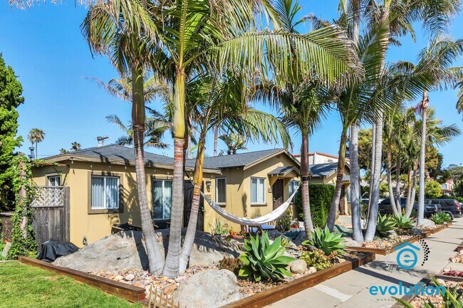 4934-4944 Coronado Avenue in San Diego, CA - Building Photo - Building Photo
