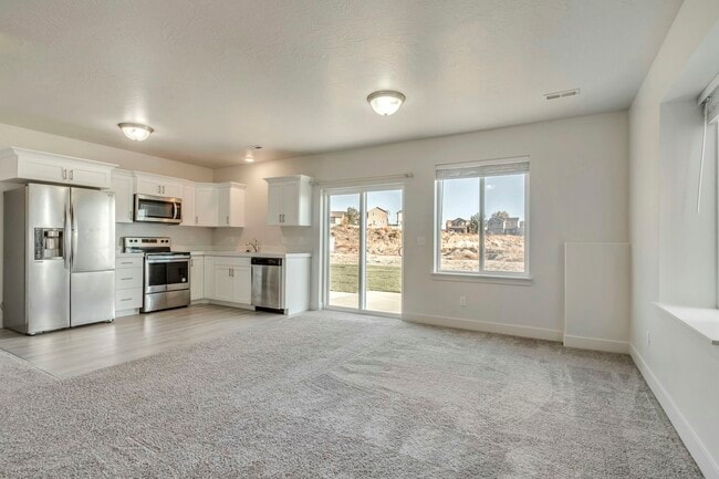 property at 4763 Silver Ridge Rd
