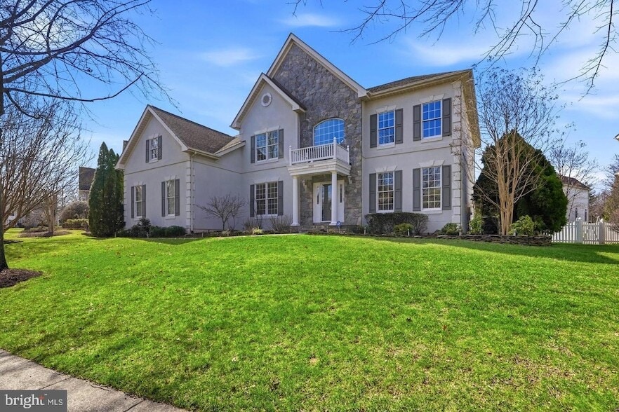 19925 Interlachen Cir in Ashburn, VA - Foto de edificio