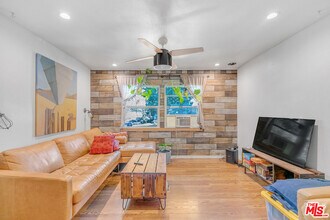 5823 Bowcroft St in Los Angeles, CA - Building Photo - Building Photo