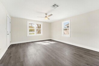 3457 50th Ave N in St. Petersburg, FL - Building Photo - Building Photo