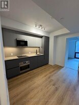 35 Parliament St in Toronto, ON - Building Photo