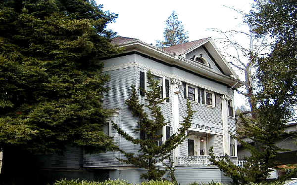 64 Santa Clara Ave