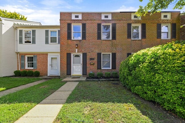 property at 130 Dumbarton Dr