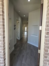 209 Falkland St in Hutto, TX - Building Photo - Building Photo