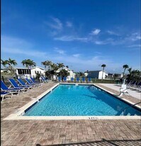 75 Kiowa Dr N in Fort Myers Beach, FL - Building Photo