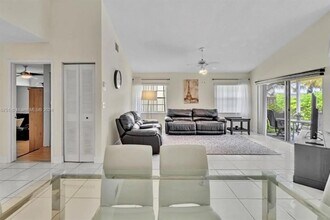 12265 NW 32nd Manor in Sunrise, FL - Building Photo - Building Photo