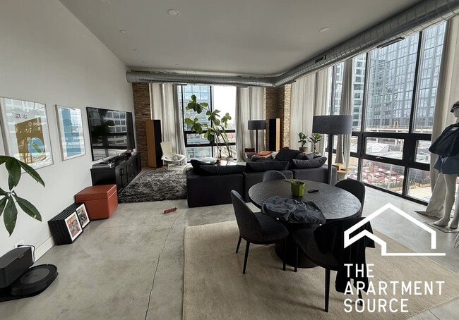 175 N Ada St, Unit 206 in Chicago, IL - Building Photo - Building Photo