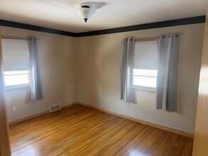 901 S Clifton Ave in Wichita, KS - Building Photo - Building Photo