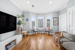 165 Thorne St in Jersey City, NJ - Building Photo