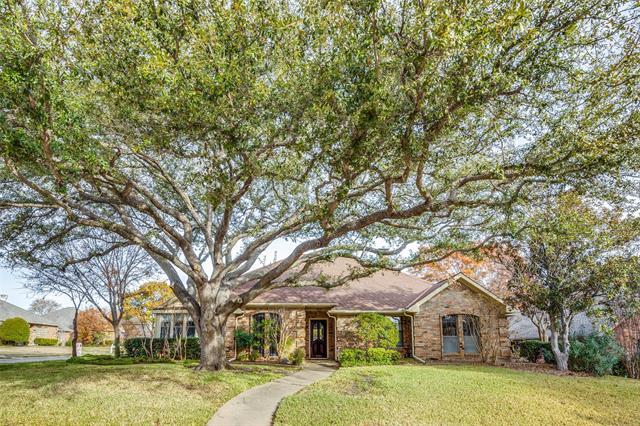 4301 Lottie Ln in Plano, TX - Building Photo