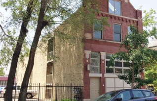 1431 W Cortez St in Chicago, IL - Building Photo