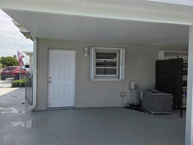 5451 E 2nd Ave in Hialeah, FL - Building Photo - Building Photo