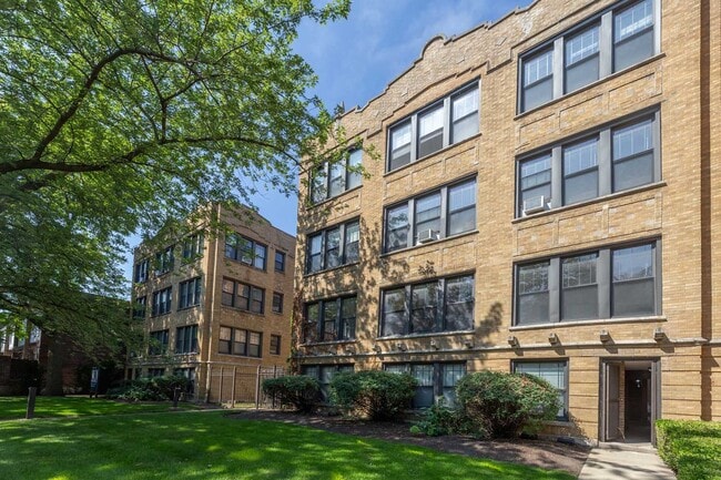 Woodlawn Court in Chicago, IL - Foto de edificio - Building Photo