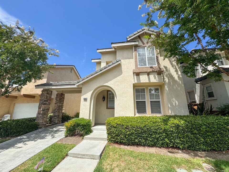 42060 Veneto Dr in Temecula, CA - Building Photo