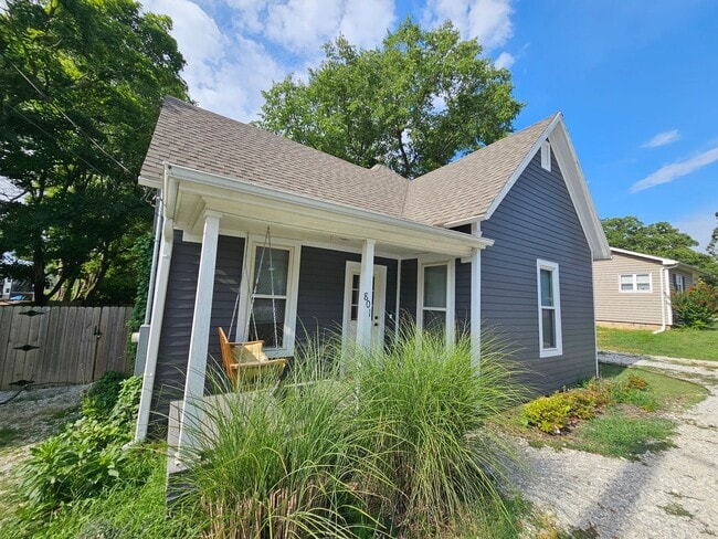 property at 801 W 15th St