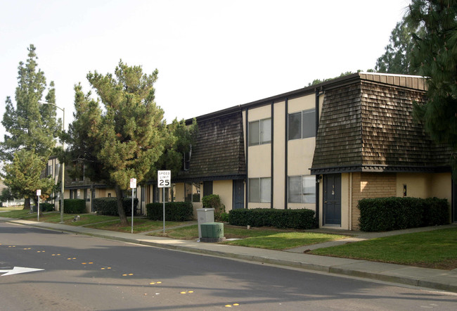 290 Beelard Dr in Vacaville, CA - Foto de edificio - Building Photo