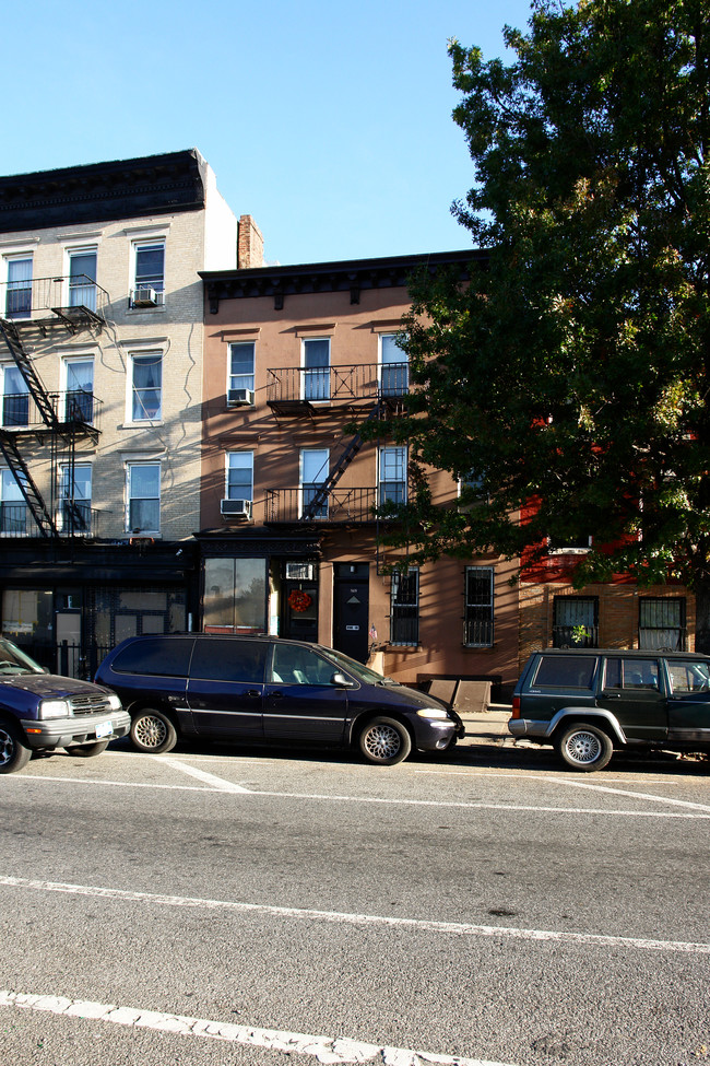 569 Union St in Brooklyn, NY - Foto de edificio - Building Photo