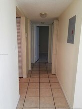 8075 NW 7th St-Unit -305 in Miami, FL - Building Photo - Building Photo