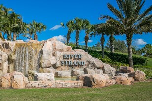 8309 Grand Estuary Trl, Unit 201 in Bradenton, FL - Building Photo