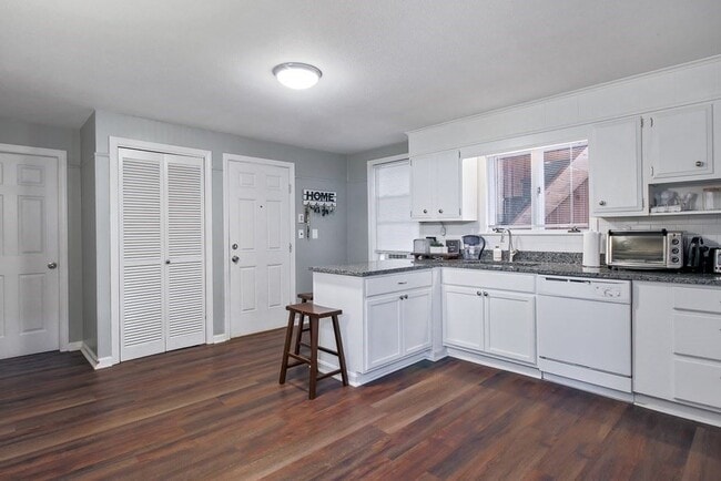 234 Mechanic St, Unit 2 in Leominster, MA - Foto de edificio - Building Photo