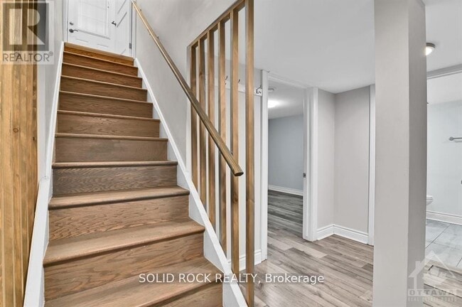 2382 Ogilvie Rd in Ottawa, ON - Building Photo - Building Photo