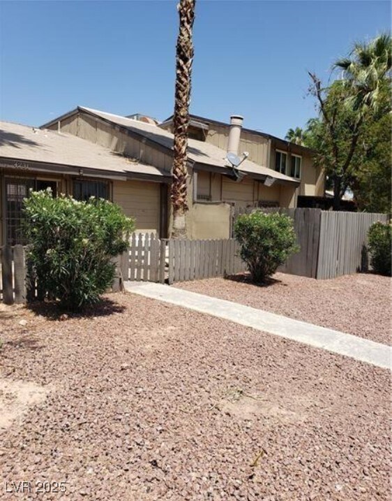 4231 White Sands Ave in Las Vegas, NV - Building Photo