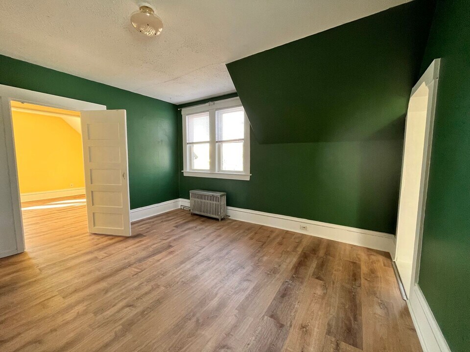 32 Summer St in Laconia, NH - Building Photo