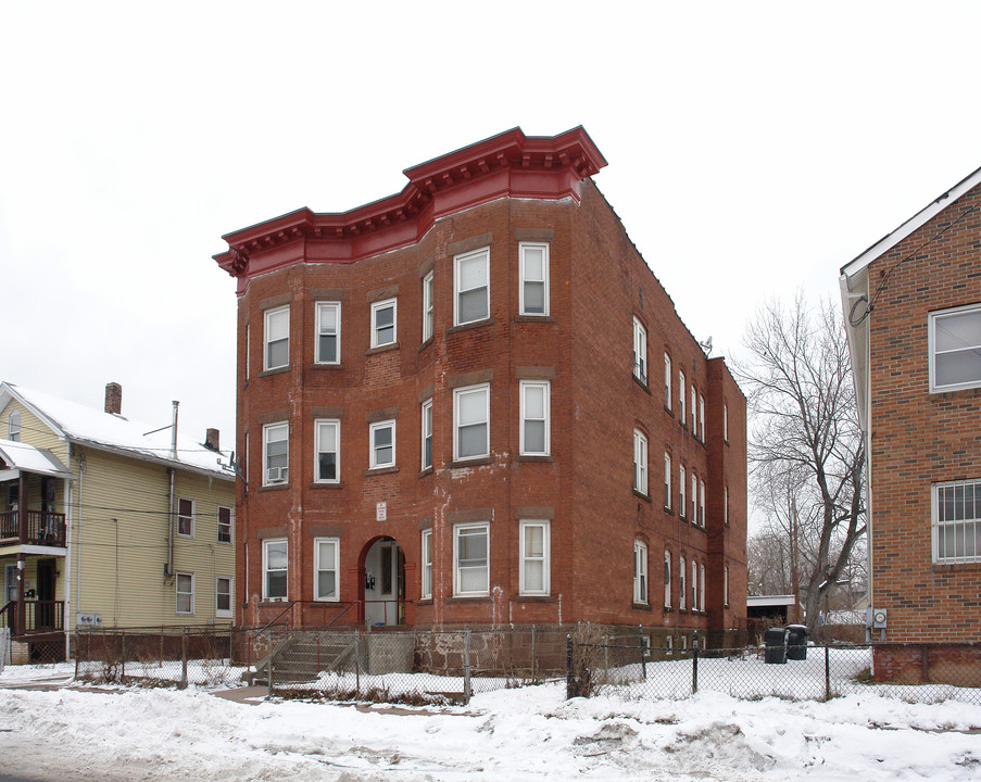 52-54 Bond St in Hartford, CT - Foto de edificio