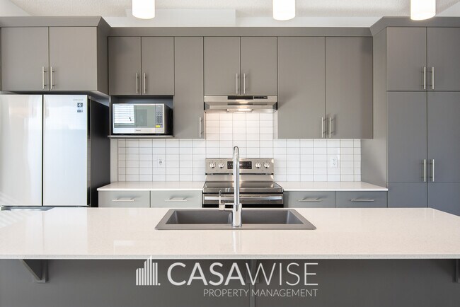 1274 McConachie Blvd NW in Edmonton, AB - Building Photo - Building Photo