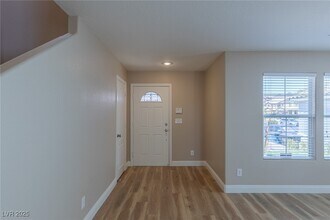 1130 Grove Park St in Henderson, NV - Building Photo - Building Photo