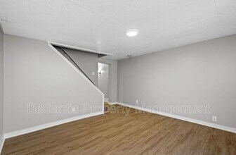 2701 Oakely Way in Pittsburgh, PA - Building Photo - Building Photo