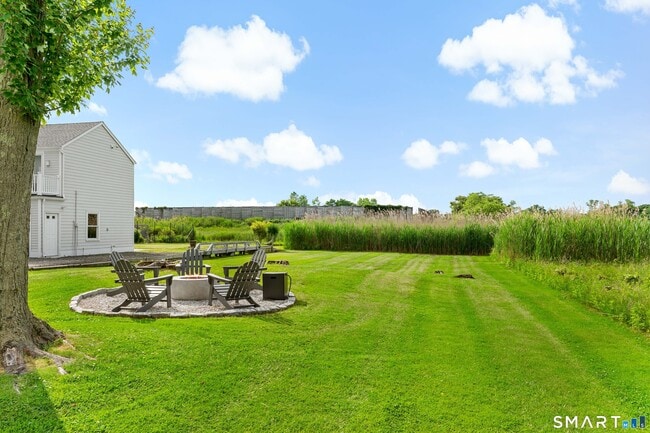 1016 Fairfield Beach Rd in Fairfield, CT - Building Photo - Building Photo