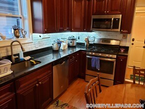206 Summer St in Somerville, MA - Building Photo - Building Photo