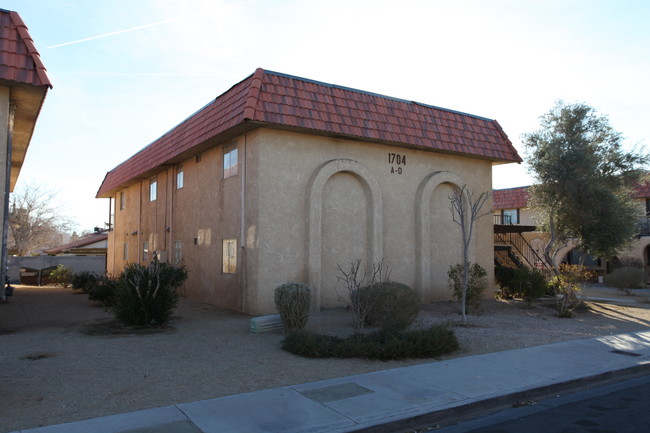 Wildwood Manor in Las Vegas, NV - Building Photo - Building Photo