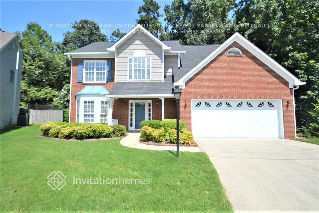 2824 White Blossom Ct in Suwanee, GA - Building Photo