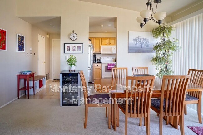 612 Pheasant Ridge Rd in Del Rey Oaks, CA - Building Photo - Building Photo