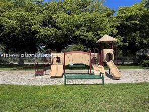 11390 SW 3rd St in Pembroke Pines, FL - Building Photo - Building Photo