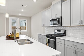 4115 Glowing Hearth Dr in Houston, TX - Building Photo - Building Photo