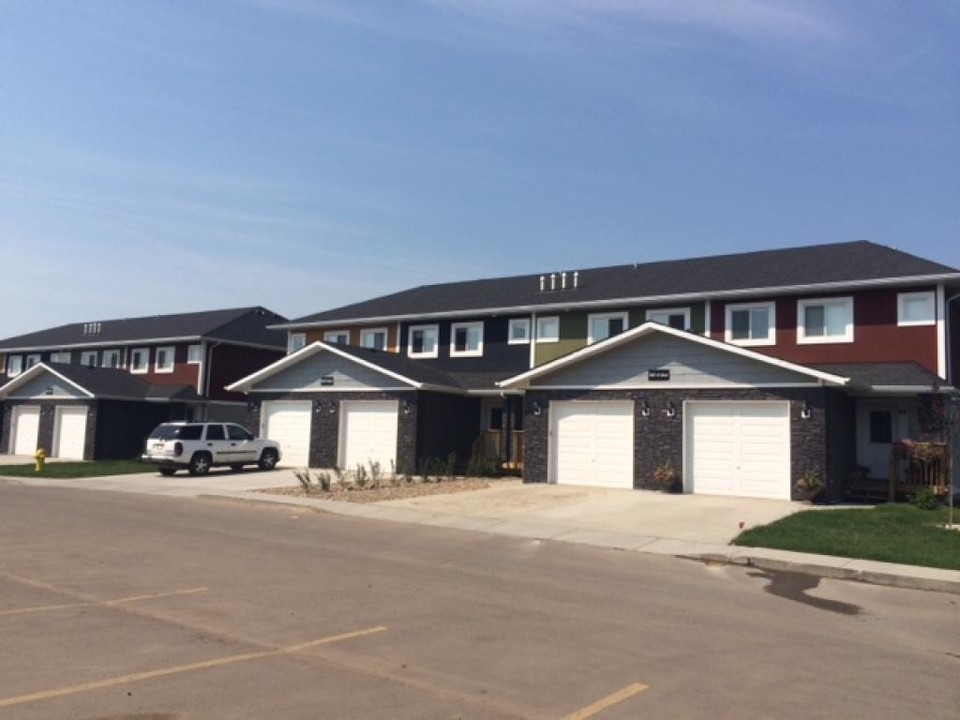 Prairie View Townhomes in Lloydminster, AB - Building Photo