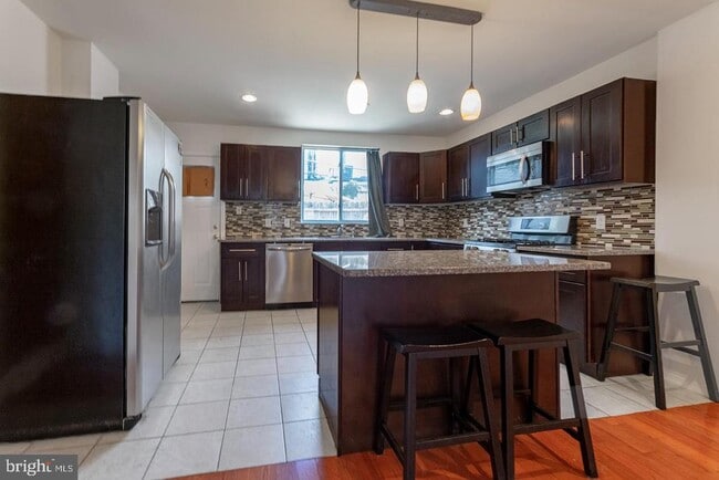 property at 1428 S Bancroft St