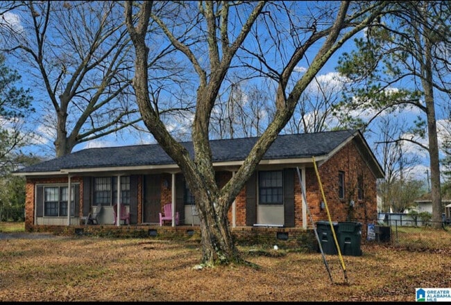 property at 1105 Rainbow Dr NE