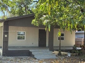 328 NE 57th St in Miami, FL - Building Photo