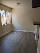 2200 Alta Vista Dr in Bakersfield, CA - Building Photo - Interior Photo