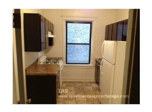 2530 N Kedzie Blvd, Unit 3W in Chicago, IL - Building Photo - Building Photo